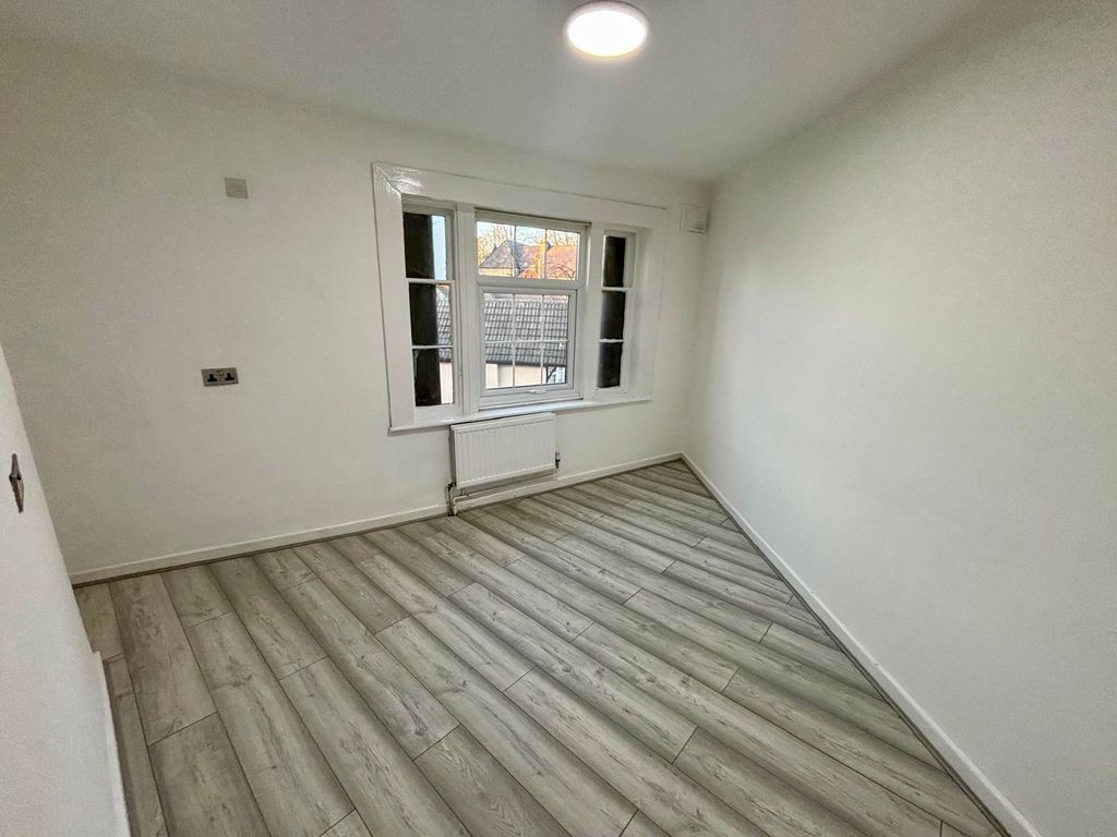 Property photo 3 of 4 Image