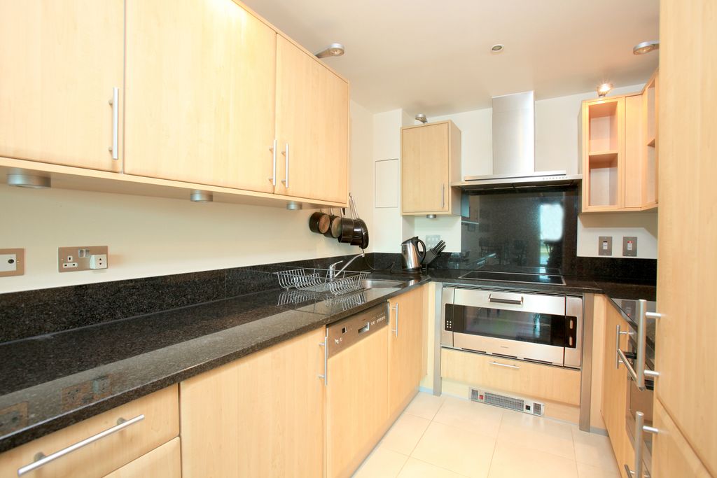 Property photo 3 of 23