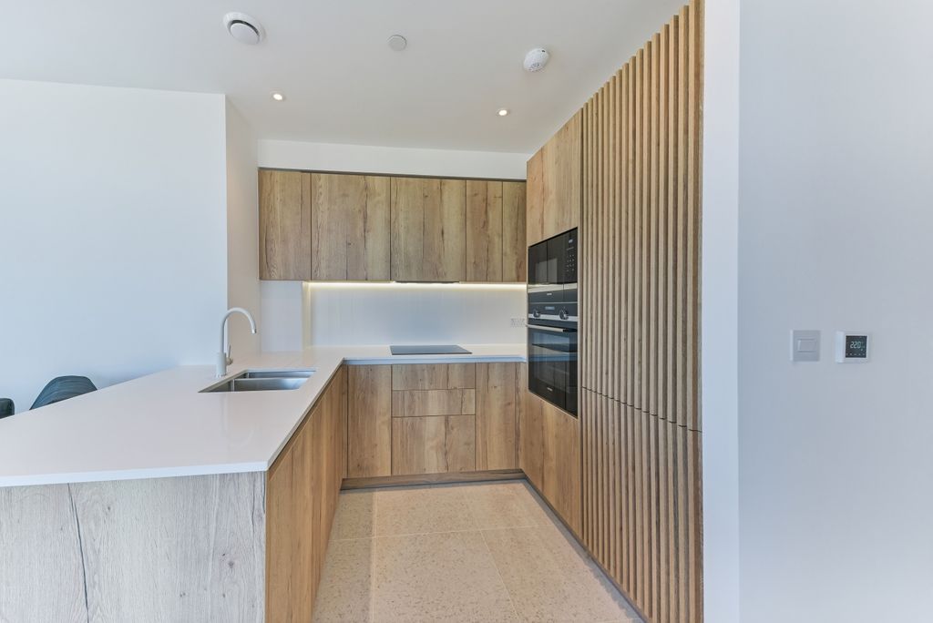 Property photo 2 of 9 Kitchen