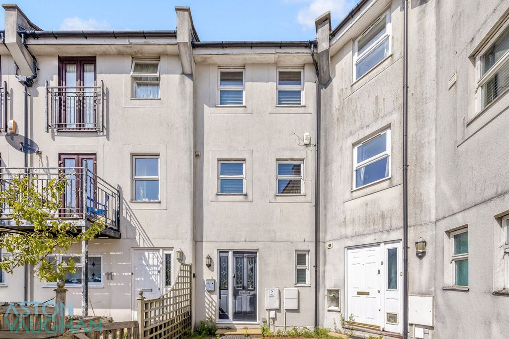 Property photo 2 of 37 4531843