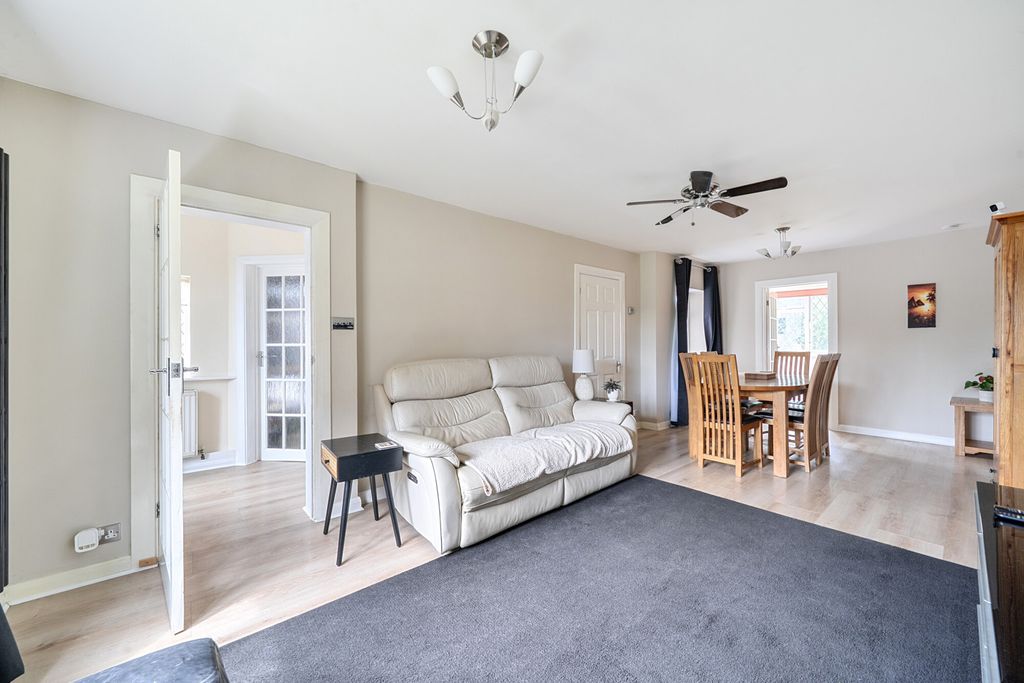 Property photo 2 of 28 1483778-2-6A429A1...