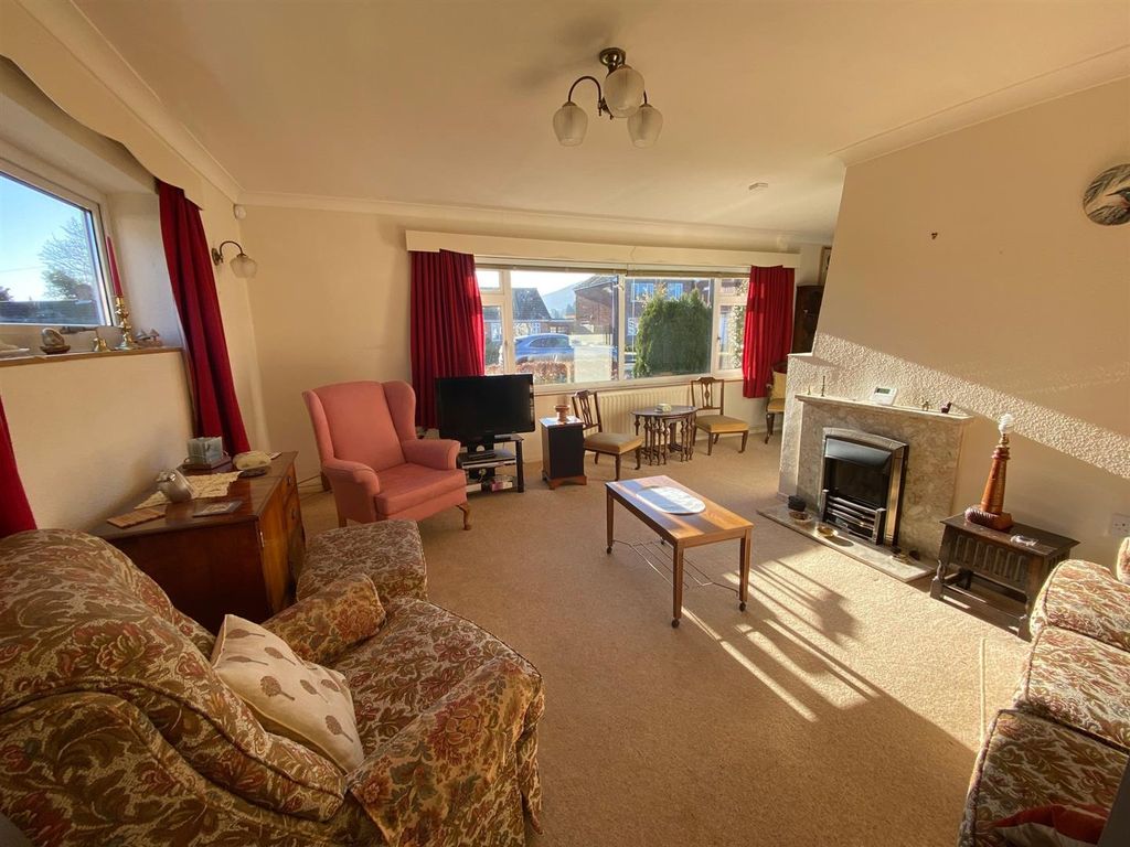 Property photo 2 of 23 Living Room.Jpg