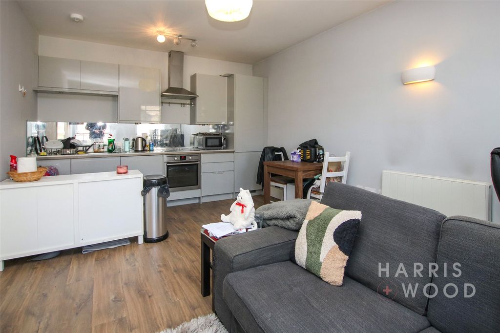 Property photo 3 of 8 Picture No. 69