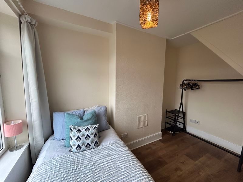 Property photo 2 of 6 Photo 8