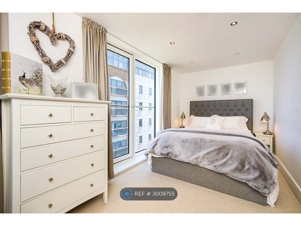 Property photo 1 of 11 Master Bedroom With River View
