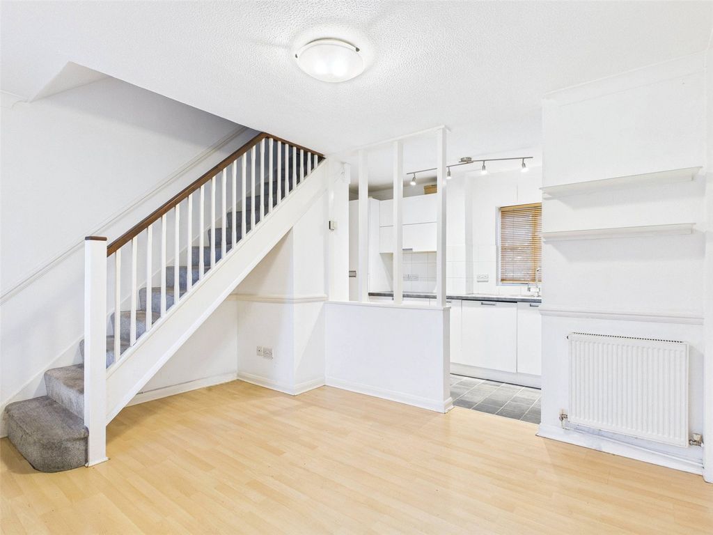 Property photo 1 of 6 Picture No. 10