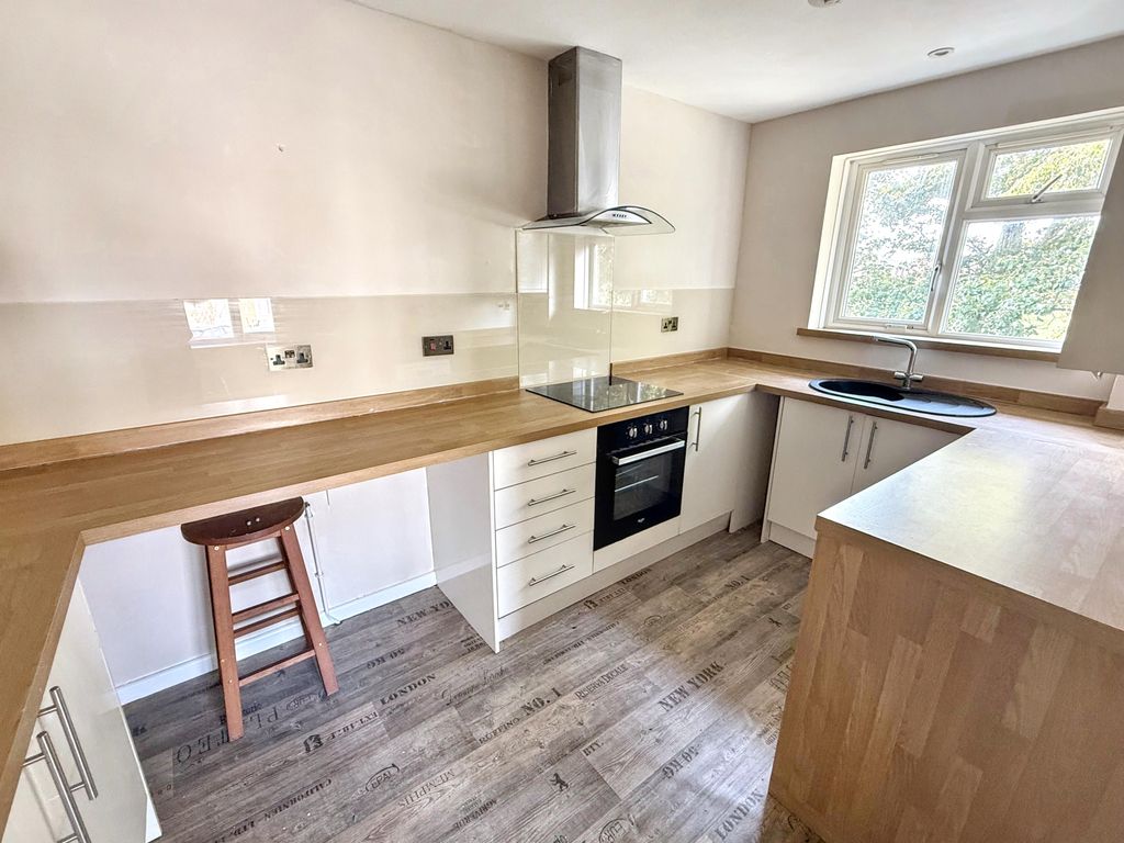Property photo 3 of 12 Img_3789
