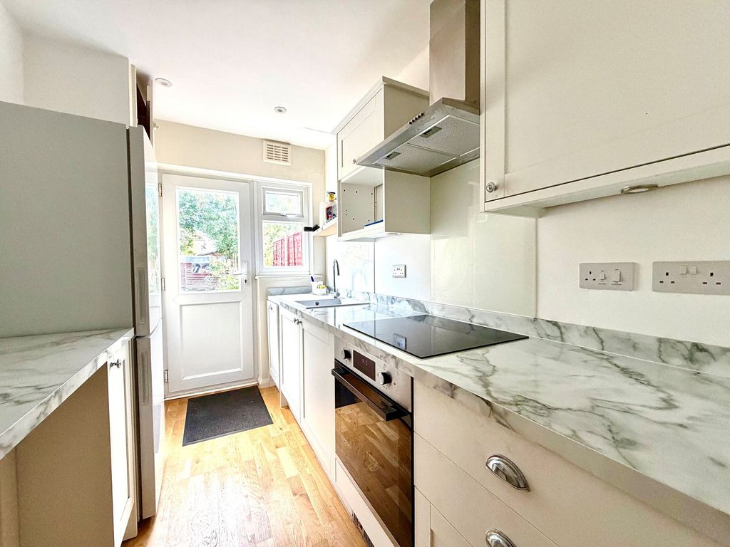 Property photo 3 of 11 Not Specified