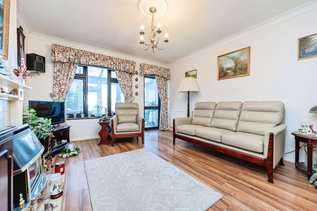 Property photo 3 of 16