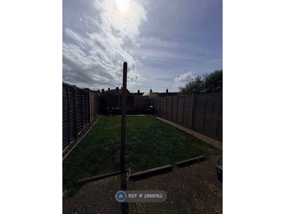 Property photo 2 of 13