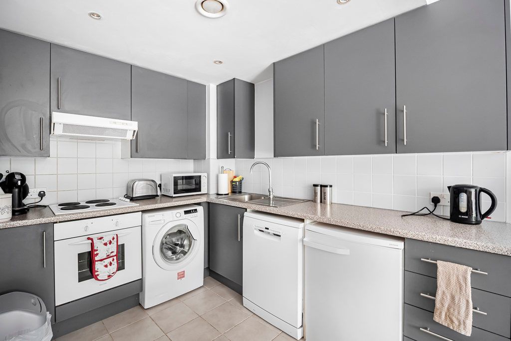 Property photo 2 of 16 Kitchen