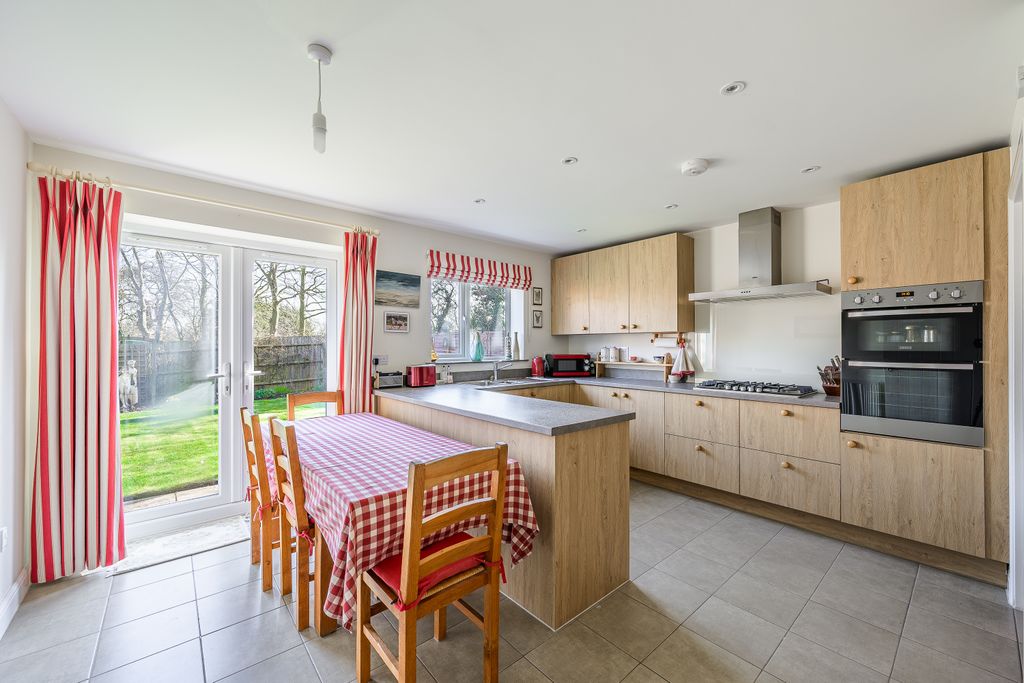 Property photo 3 of 35 Kitchen