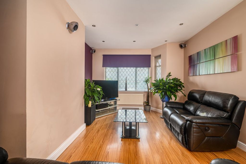 Property photo 3 of 22