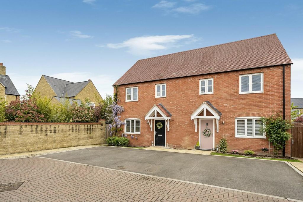 Property photo 1 of 26 3748403_Preview.Jpg
