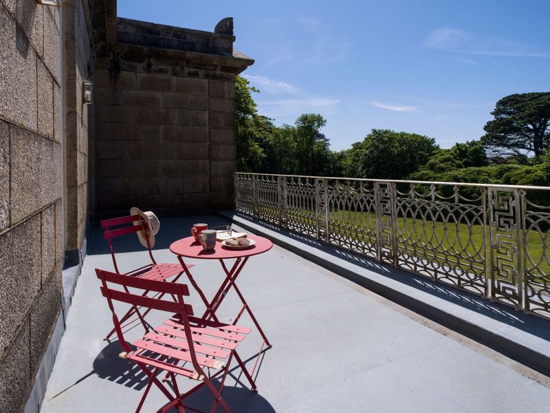 Property photo 2 of 15 Terrace