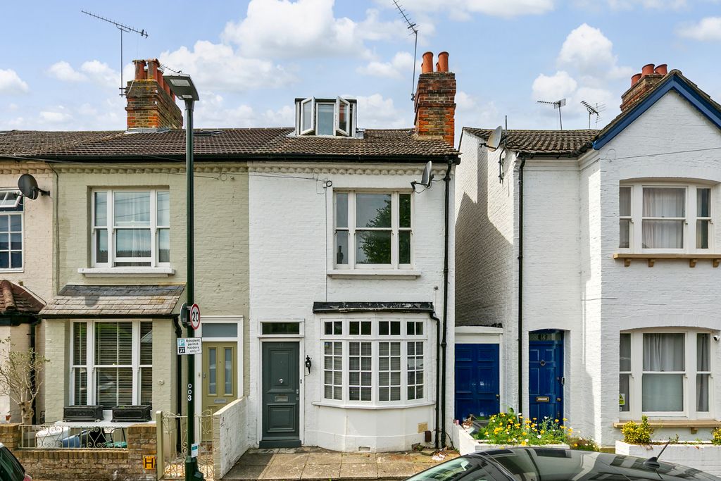 Property photo 1 of 8