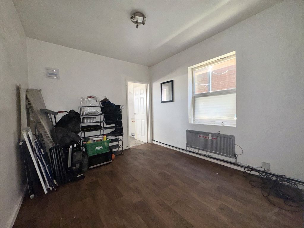 Property photo 2 of 7 Picture No. 14