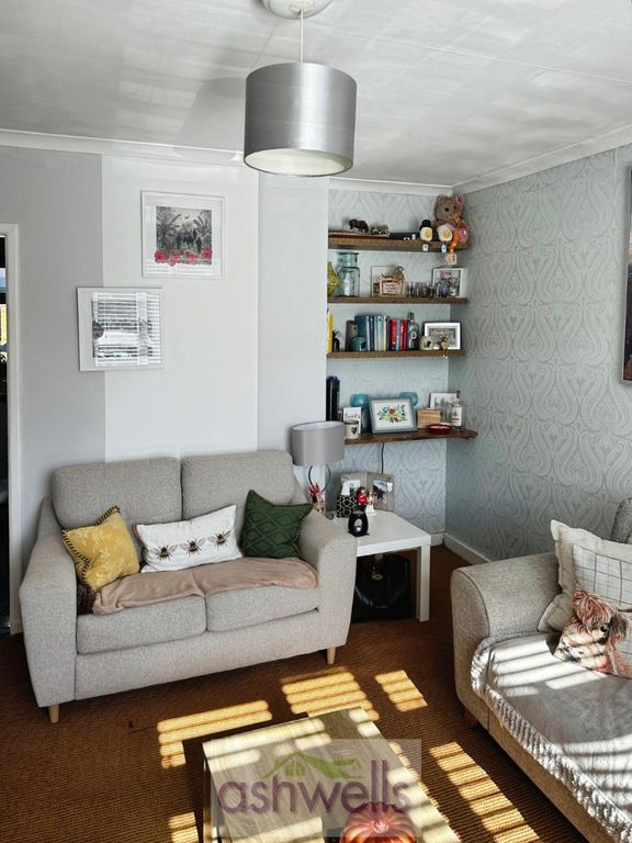 Property photo 3 of 12 Pbox-Living_Room-347362.Jpeg