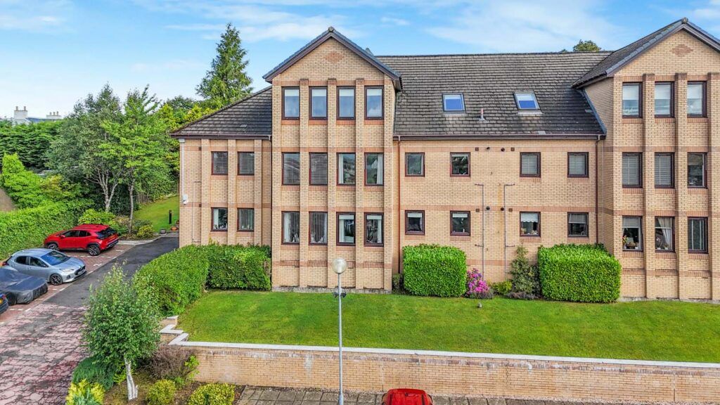 Property photo 1 of 17