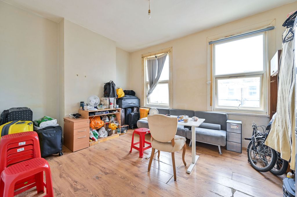 Property photo 2 of 5
