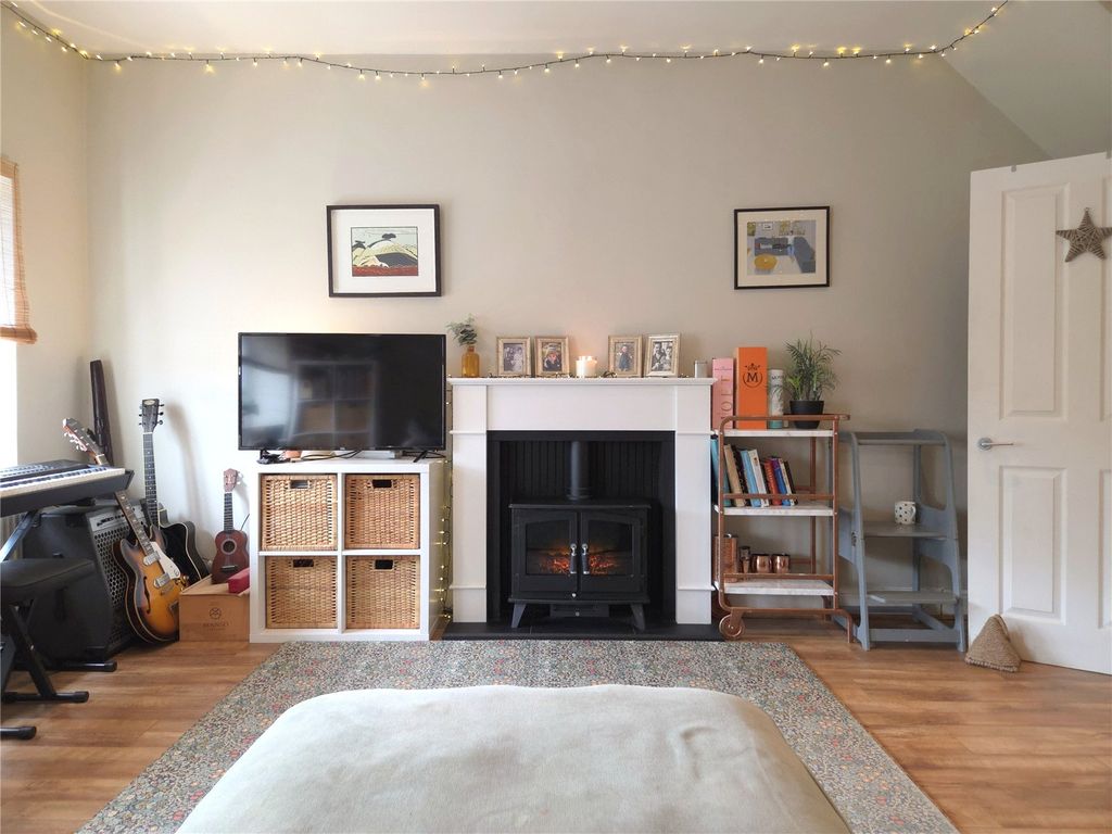 Property photo 3 of 13 Picture No. 01