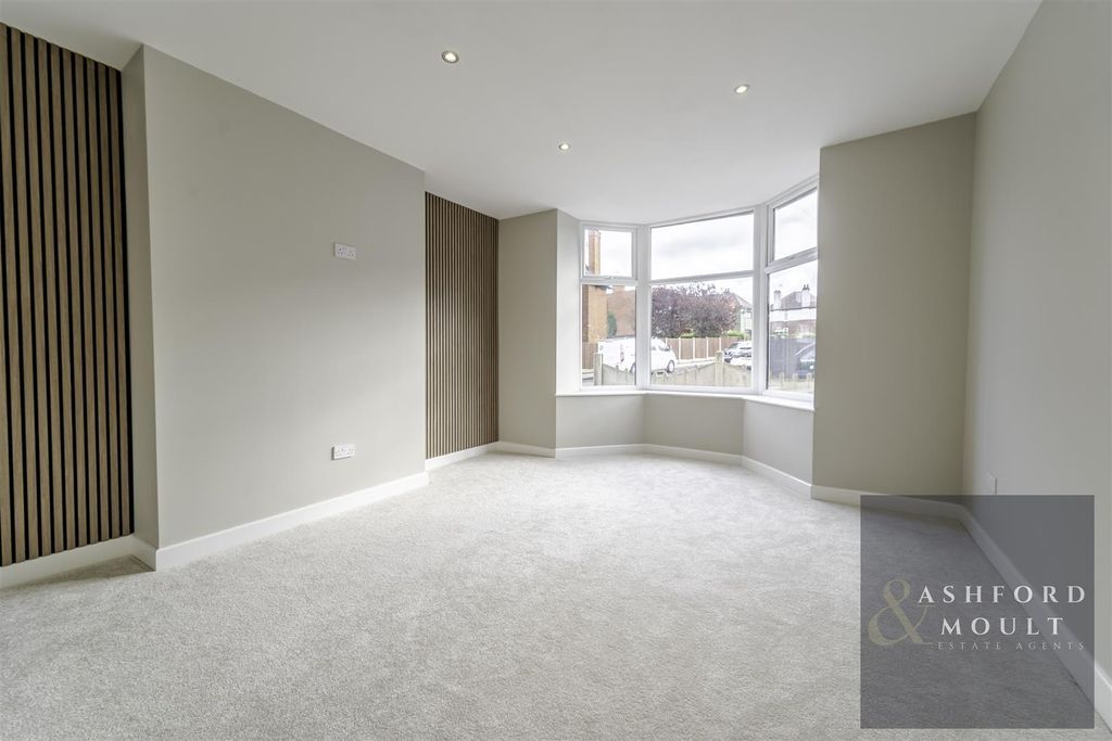 Property photo 3 of 45 Ashford-21.Jpg