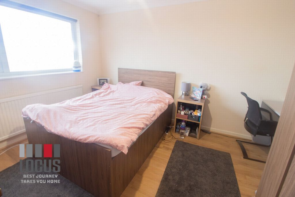 Property photo 3 of 11 Photo 3