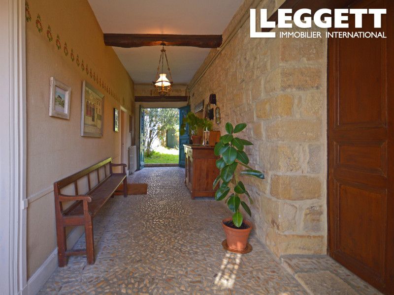 Property photo 3 of 10