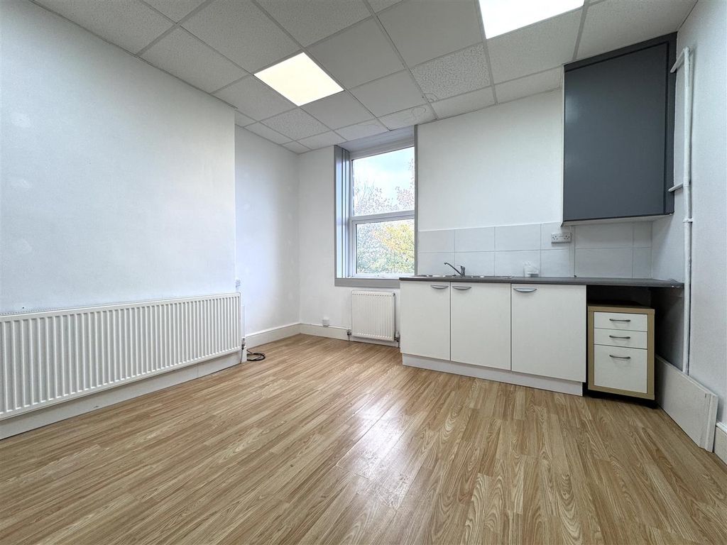 Property photo 2 of 10 Img_1498.Jpg