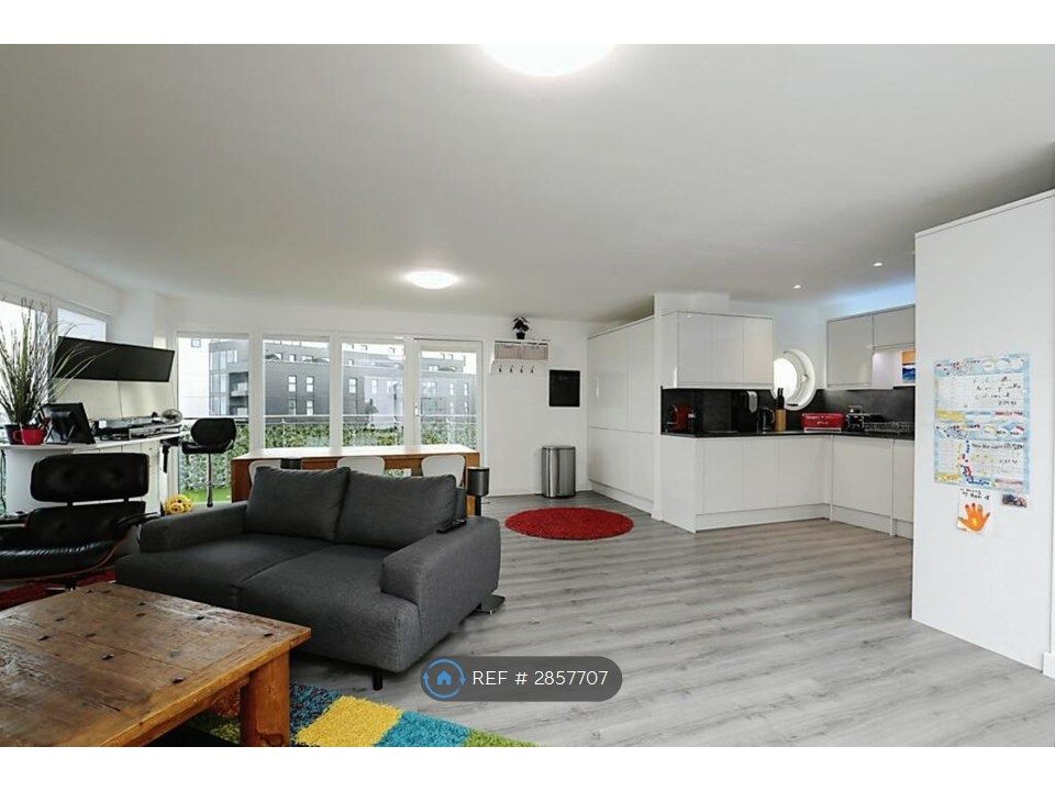 Property photo 2 of 17 Lounge Diner