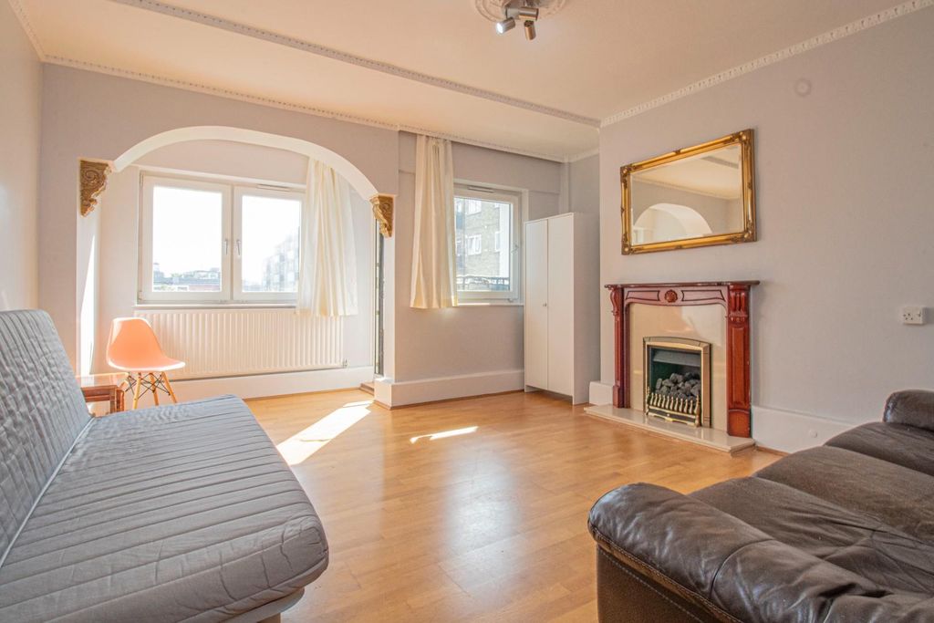 Property photo 1 of 8 E.Jpg