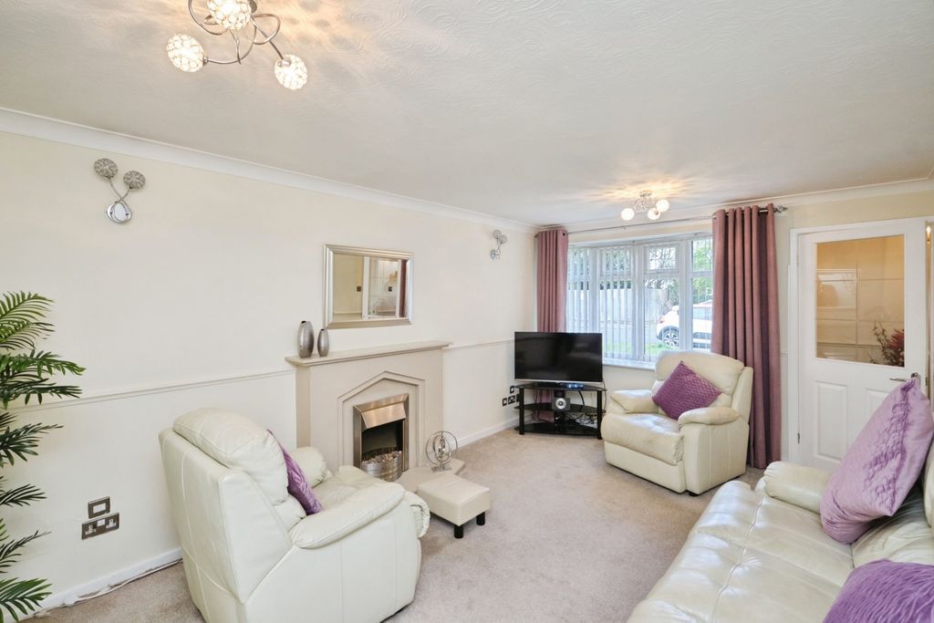 Property photo 3 of 20 Pbox-Img.Jpg