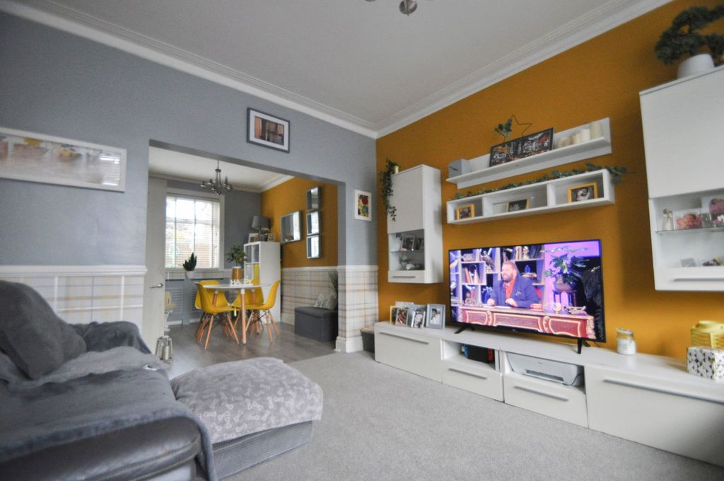 Property photo 3 of 25