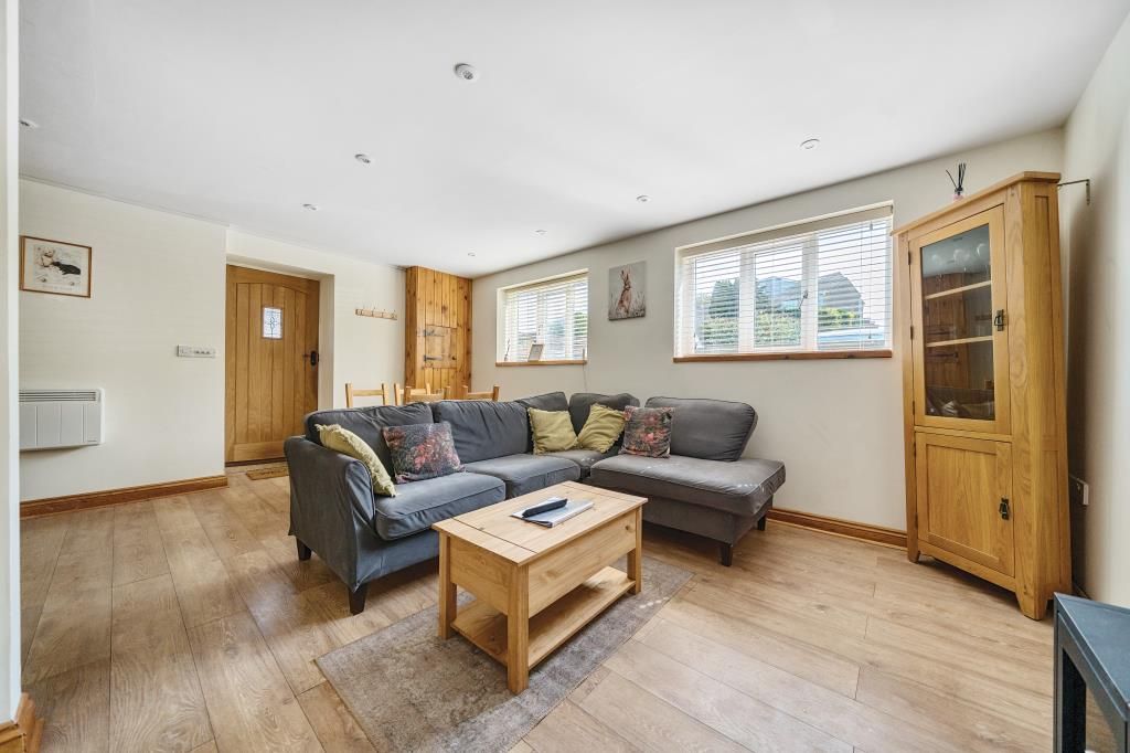 Property photo 3 of 20 Reception