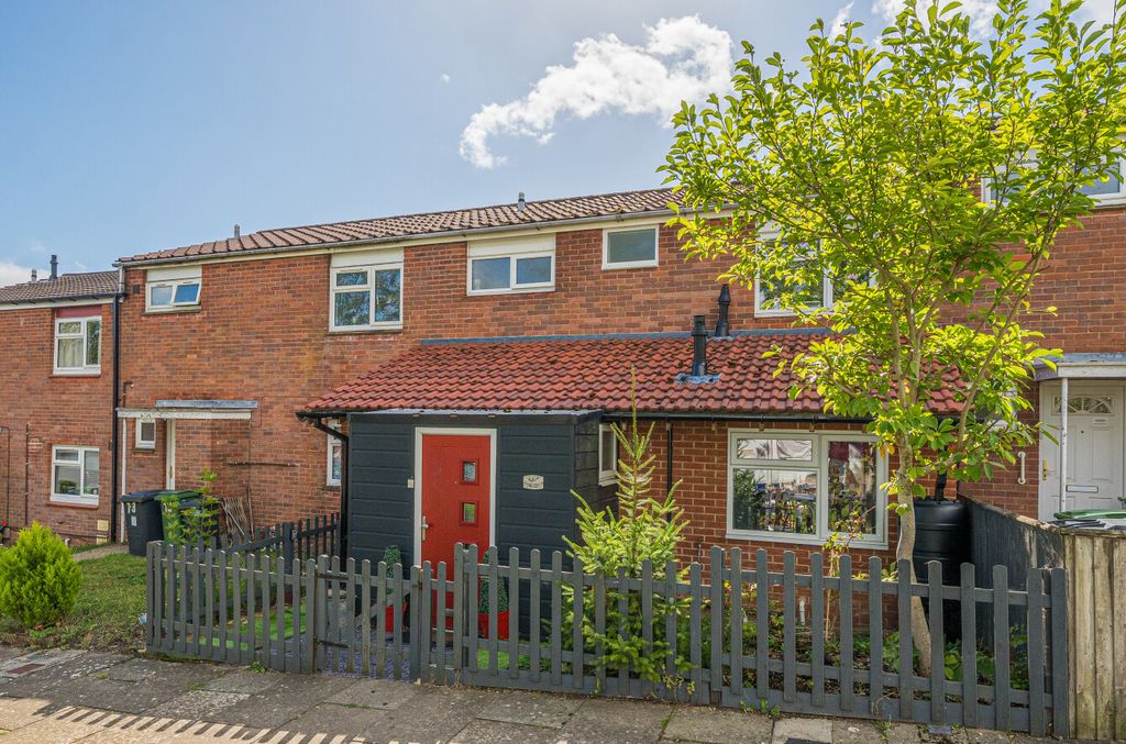 Property photo 1 of 18 1353870-7-68c7E51...