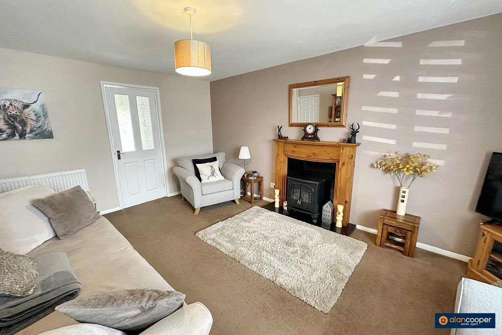 Property photo 3 of 16 4249955