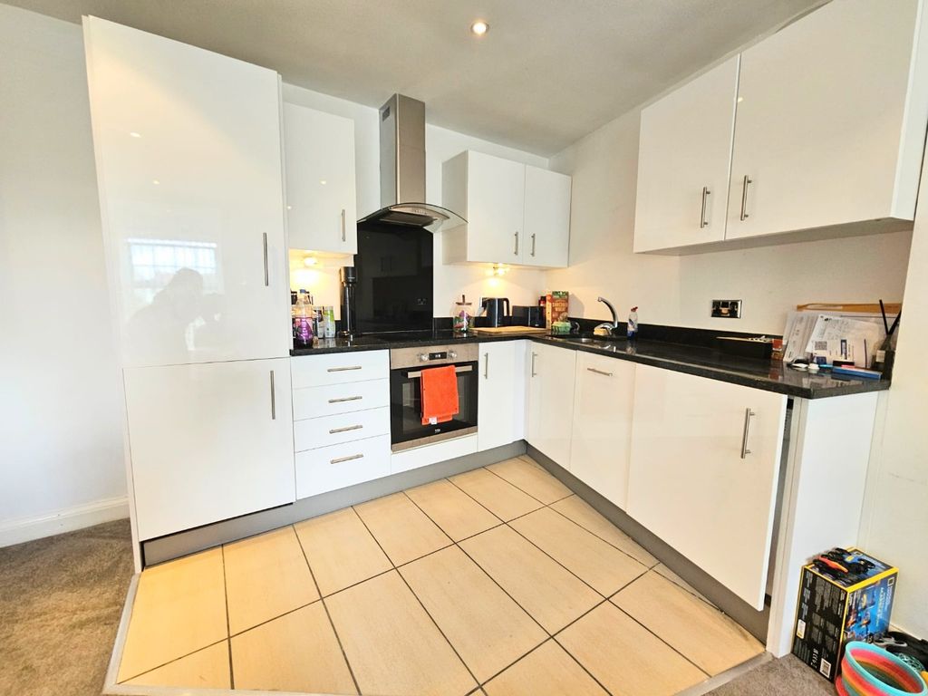 Property photo 2 of 12 4369463