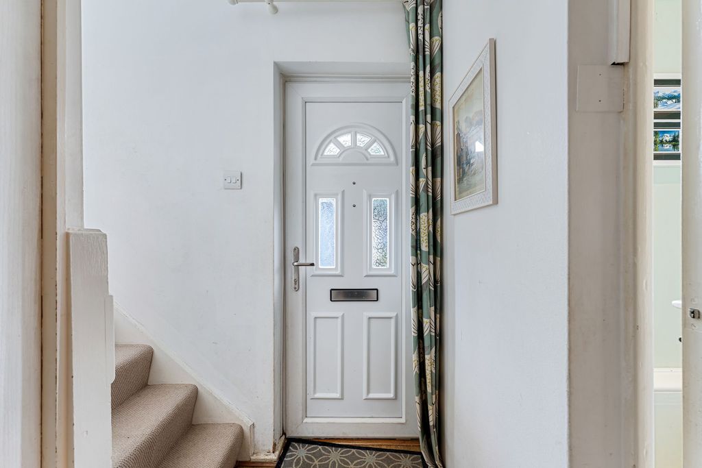 Property photo 3 of 21