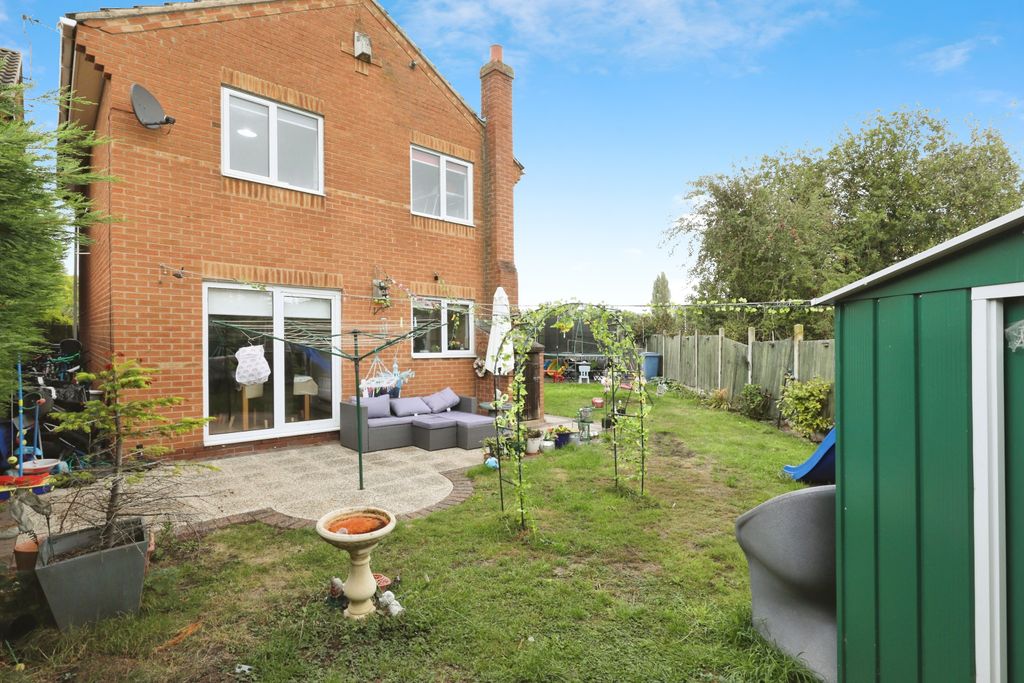 Property photo 2 of 17