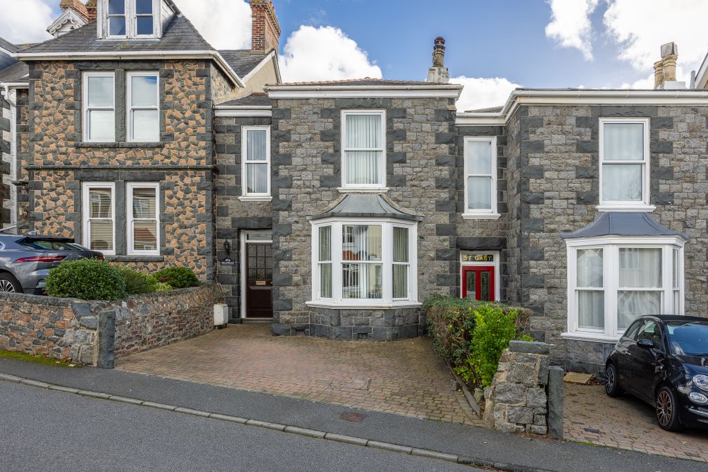 Property photo 1 of 20