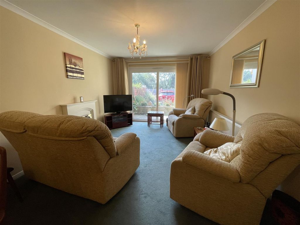 Property photo 3 of 14 Lounge 1.Jpg
