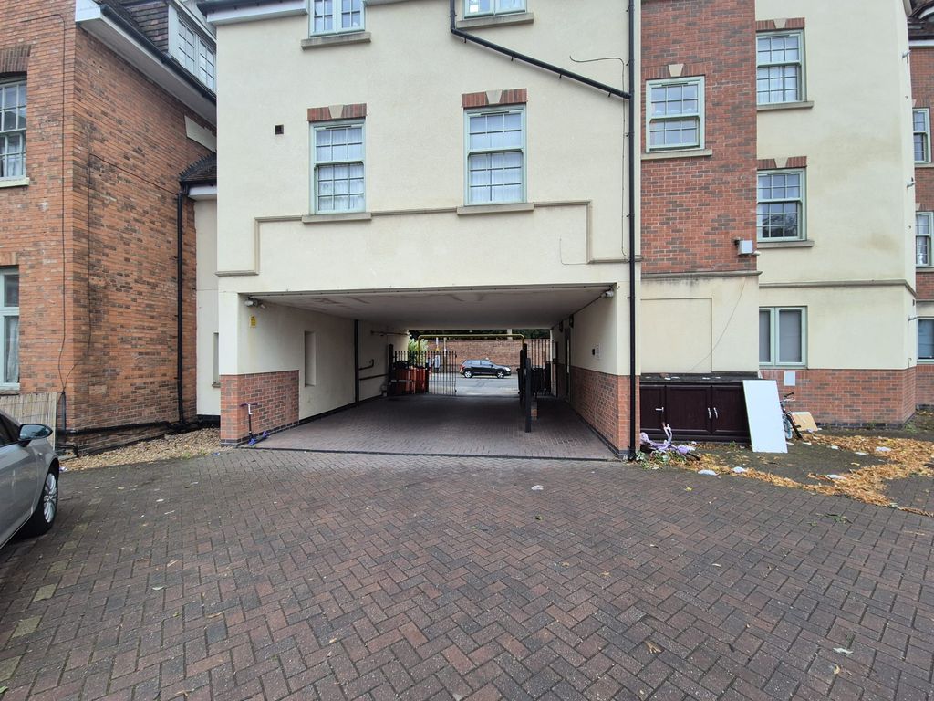 Property photo 2 of 11 Gated Entry