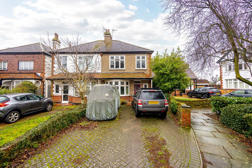 Property photo 1 of 11