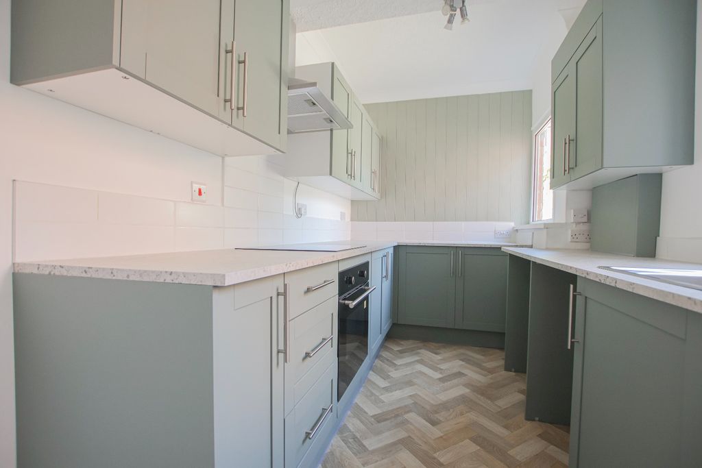 Property photo 2 of 20 5118692