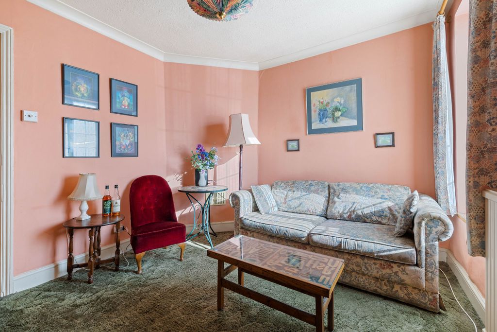 Property photo 3 of 21