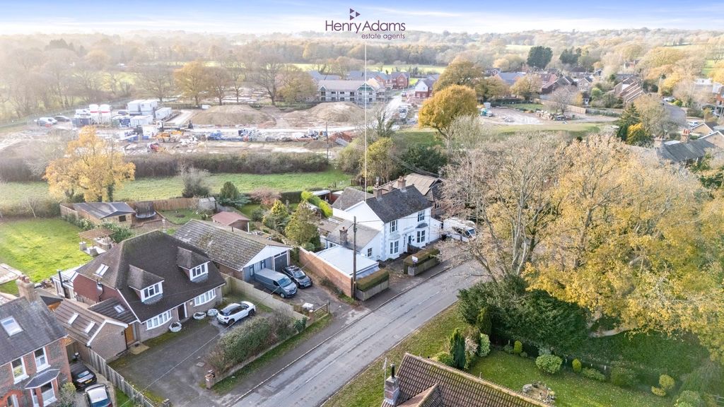 Property photo 3 of 26