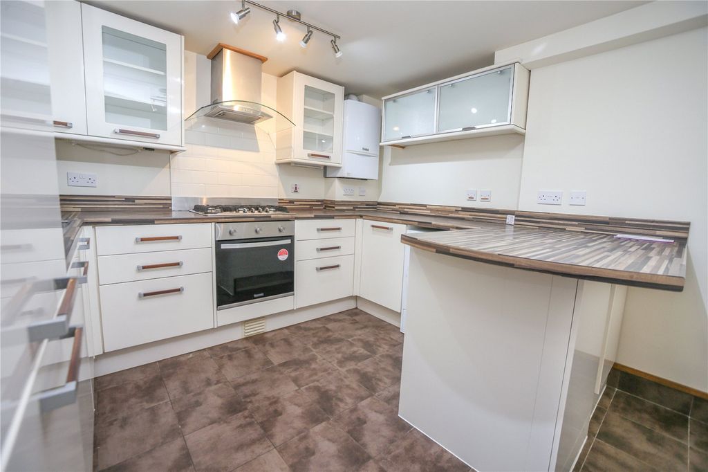 Property photo 3 of 12 Picture No. 24