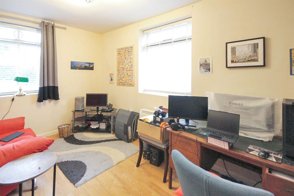 Property photo 2 of 5 Living Room