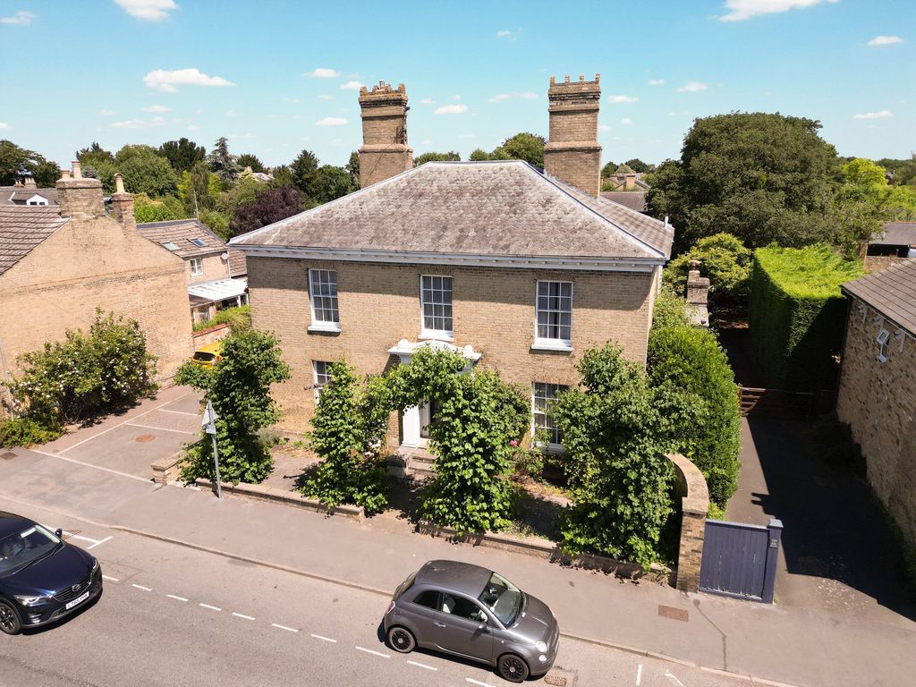 Property photo 1 of 34