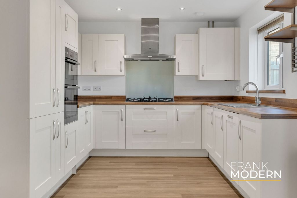 Property photo 2 of 44 Kitchen